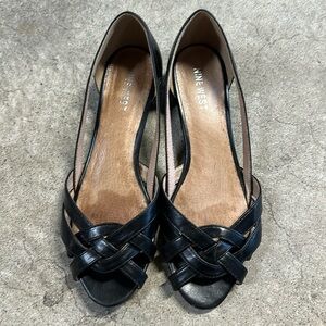 Nine West Sapphire Flats Black Leather Sz 7.5 PreOwned